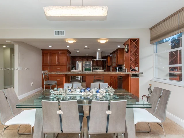 2780 NE 183rd St # 117, Aventura FL 33160