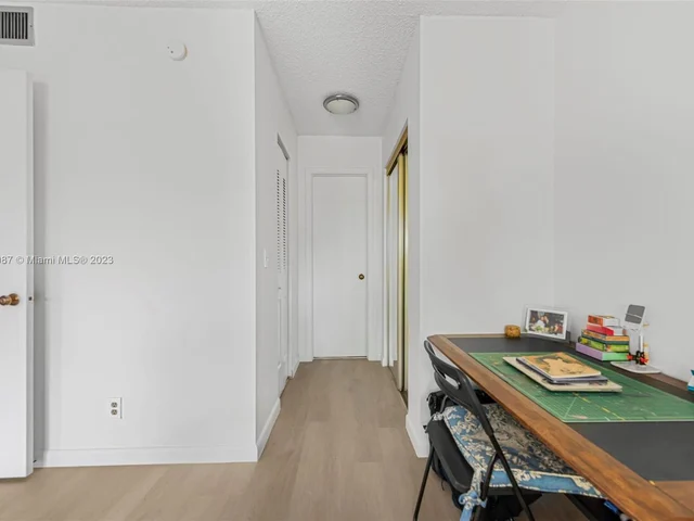 7900 Camino Cir # 310, Miami FL 33143