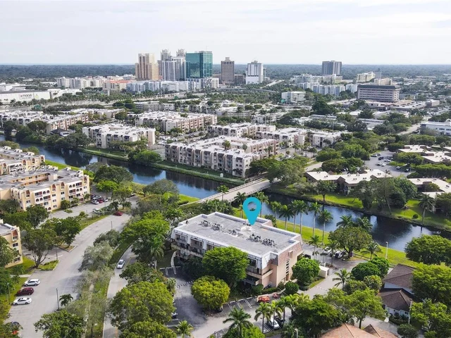 7900 Camino Cir # 310, Miami FL 33143