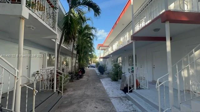 790 81st St # 6, Miami Beach FL 33141