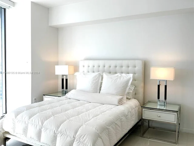 475 Brickell Ave # 4609, Miami FL 33131