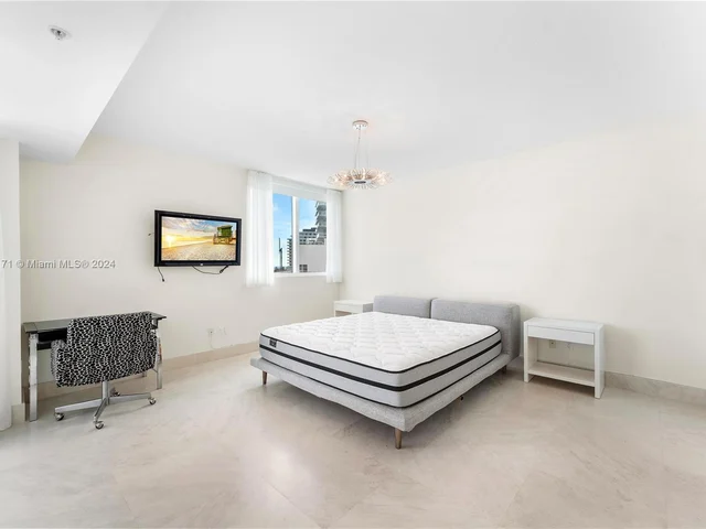 3801 Collins Ave # 706, Miami Beach FL 33140