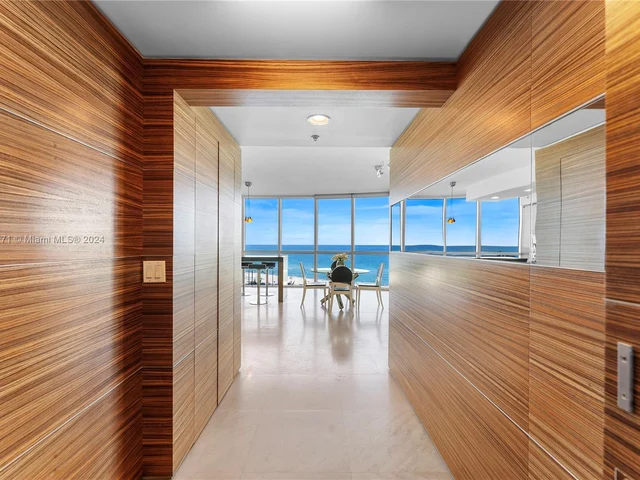 3801 Collins Ave # 706, Miami Beach FL 33140