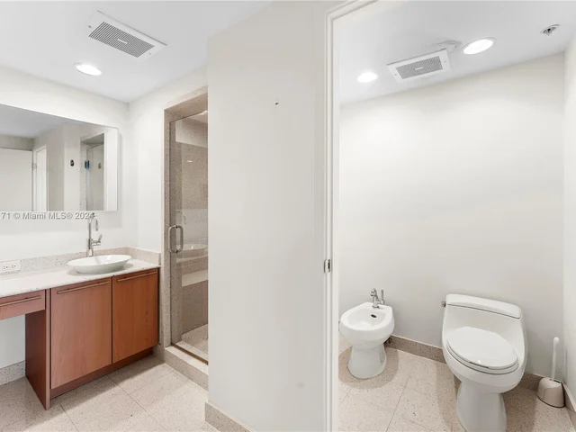 3801 Collins Ave # 706, Miami Beach FL 33140