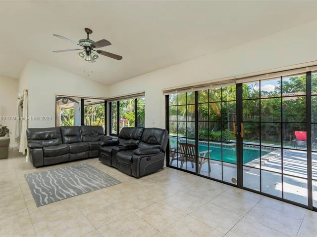 10485 SW 130th Ct, Miami FL 33186