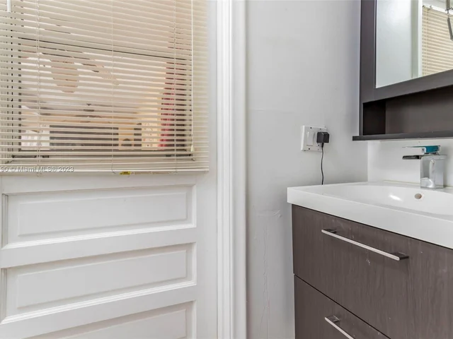 10485 SW 130th Ct, Miami FL 33186