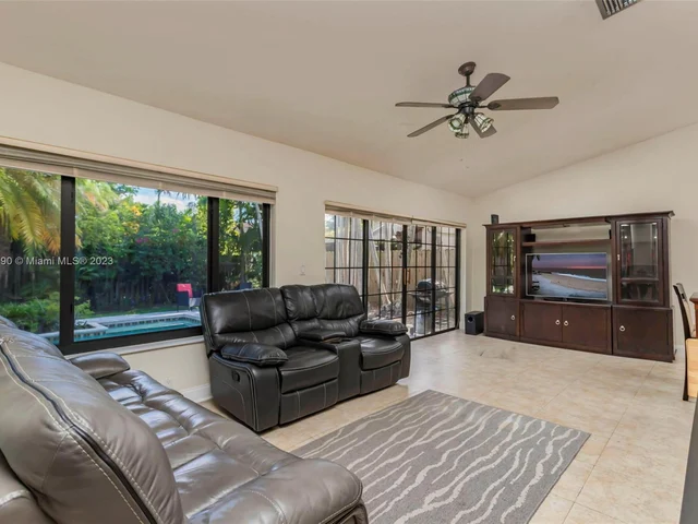 10485 SW 130th Ct, Miami FL 33186