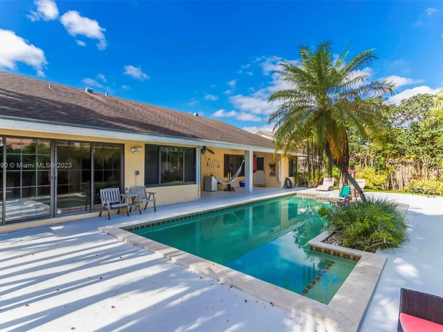 10485 SW 130th Ct, Miami FL 33186