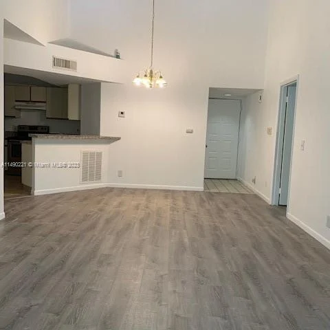 8801 Wiles Rd # 305, Coral Springs FL 33067