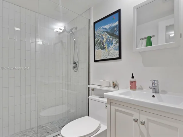 325 Meridian Ave # 5, Miami Beach FL 33139