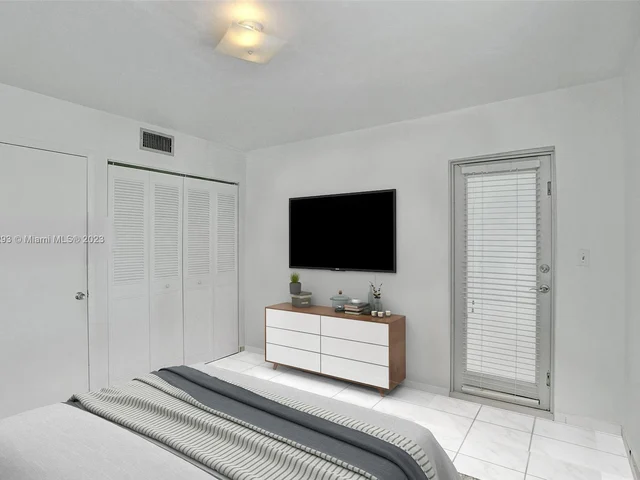 701 Collins Ave # 1F, Miami Beach FL 33139