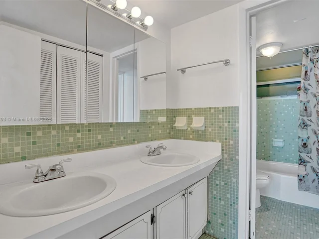 701 Collins Ave # 1F, Miami Beach FL 33139