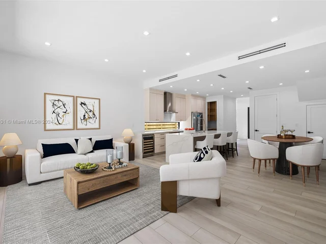 8914 SW 25th St, Miami FL 33165