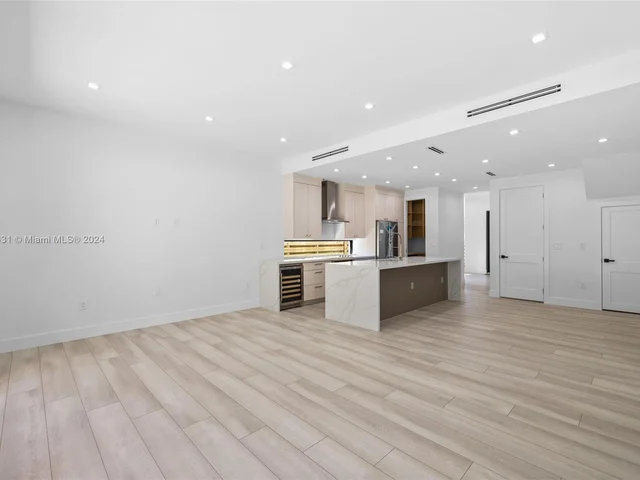 8914 SW 25th St, Miami FL 33165