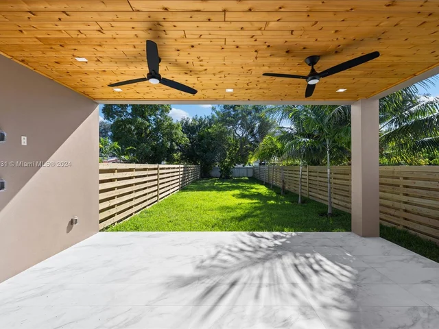 8914 SW 25th St, Miami FL 33165