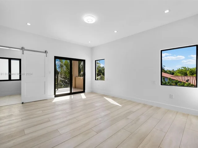 8914 SW 25th St, Miami FL 33165