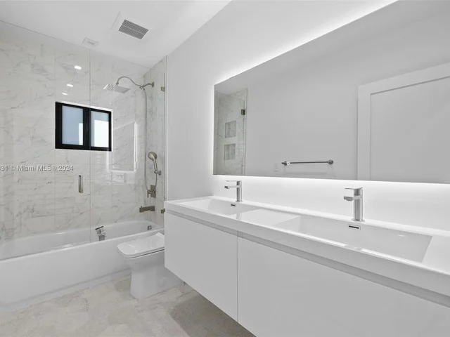 8914 SW 25th St, Miami FL 33165