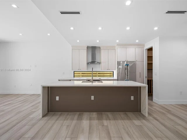 8914 SW 25th St, Miami FL 33165