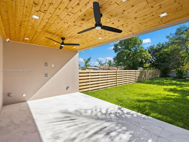 8914 SW 25th St, Miami FL 33165