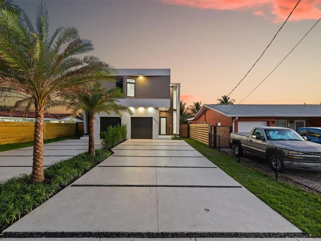 8914 SW 25th St, Miami FL 33165