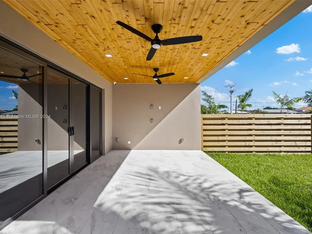 8914 SW 25th St, Miami FL 33165