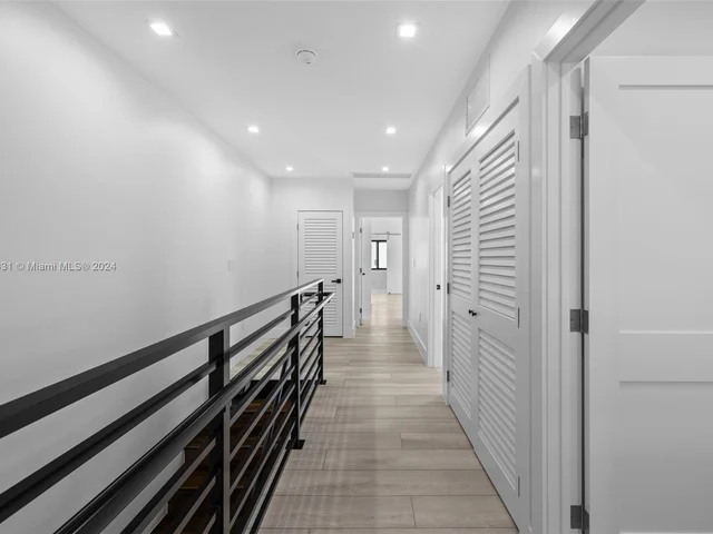 8914 SW 25th St, Miami FL 33165