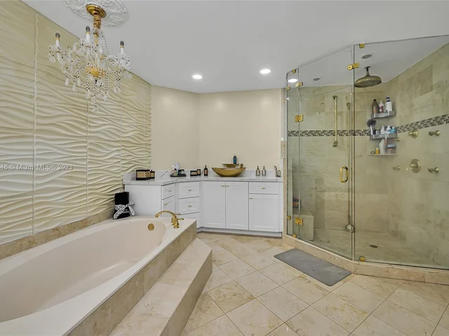 7949 NW 188th Ter, Hialeah FL 33015