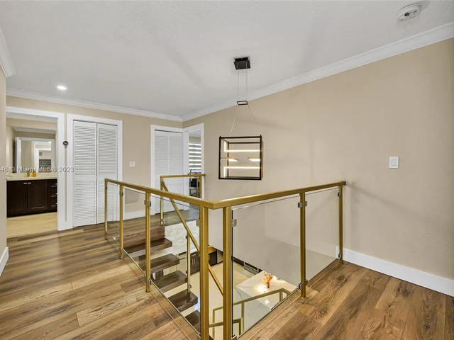 7949 NW 188th Ter, Hialeah FL 33015