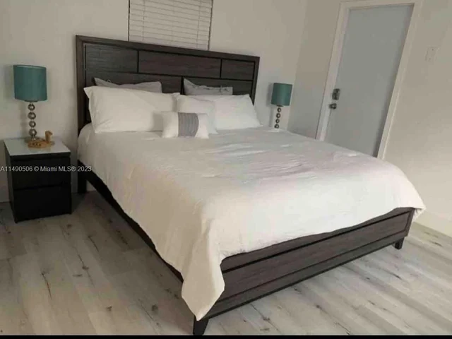 2430 Nassau Dr, Miramar FL 33023