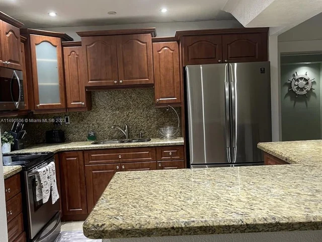 2430 Nassau Dr, Miramar FL 33023