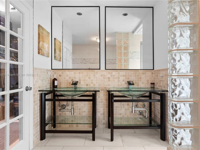 130 SW 24th Rd, Miami FL 33129