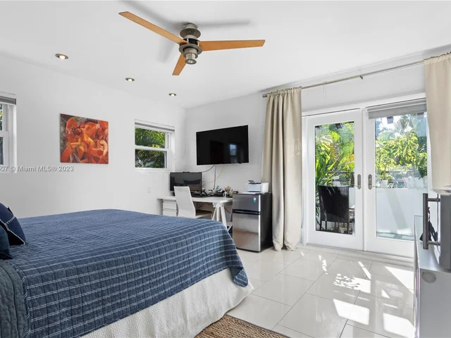 130 SW 24th Rd, Miami FL 33129