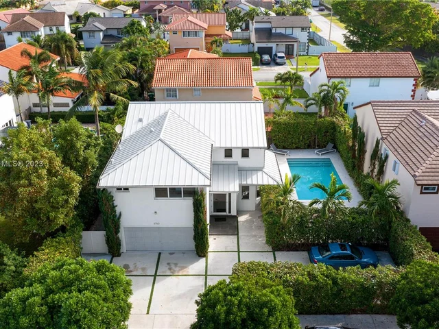 6763 SW 106 pl, Miami FL 33173