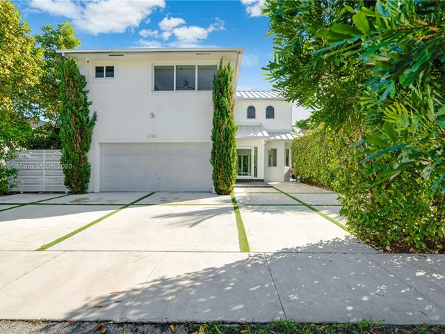 6763 SW 106 pl, Miami FL 33173