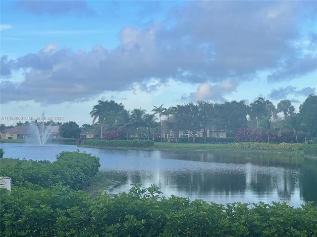 961 NE 36th Ave, Homestead FL 33033