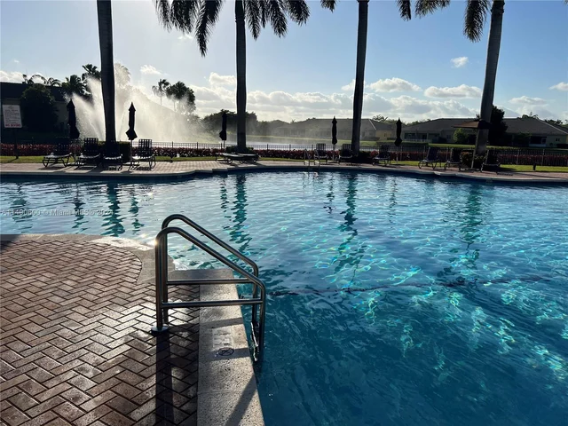 961 NE 36th Ave, Homestead FL 33033