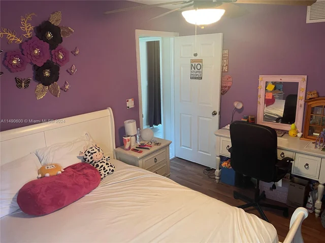 961 NE 36th Ave, Homestead FL 33033