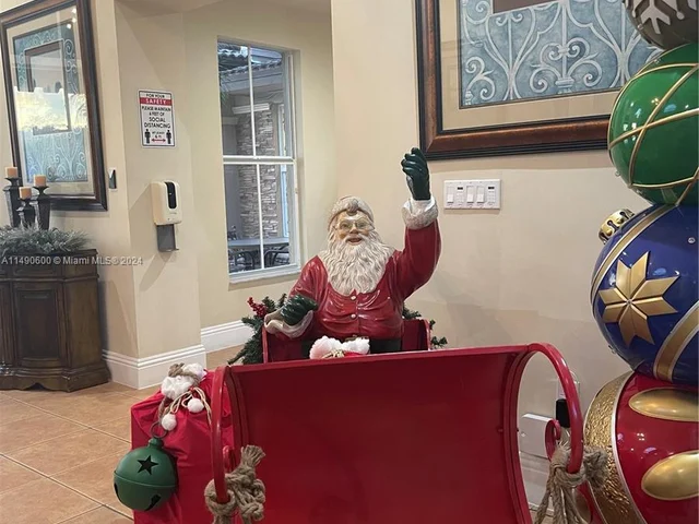 961 NE 36th Ave, Homestead FL 33033