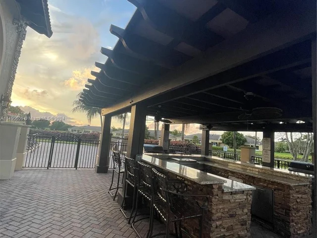 961 NE 36th Ave, Homestead FL 33033