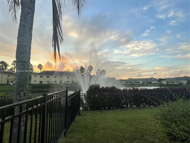 961 NE 36th Ave, Homestead FL 33033