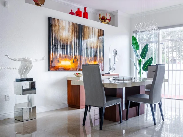 14929 NW 92nd Ave, Miami Lakes FL 33018