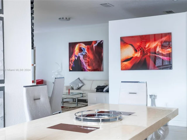 14929 NW 92nd Ave, Miami Lakes FL 33018