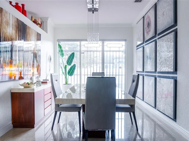 14929 NW 92nd Ave, Miami Lakes FL 33018