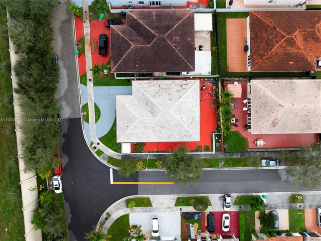 14929 NW 92nd Ave, Miami Lakes FL 33018