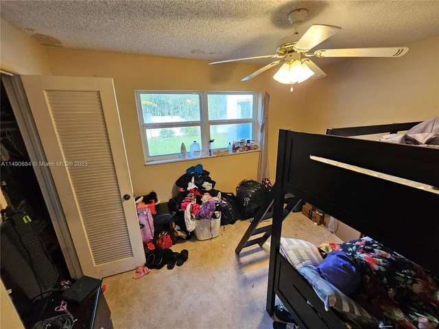 395 SW 64th Ter, Margate FL 33068