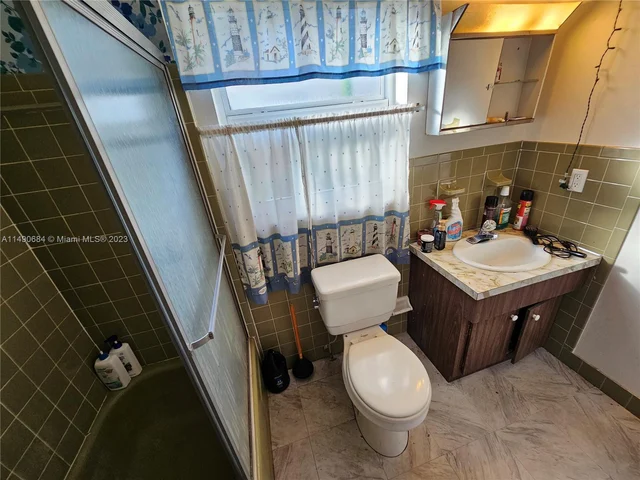 395 SW 64th Ter, Margate FL 33068