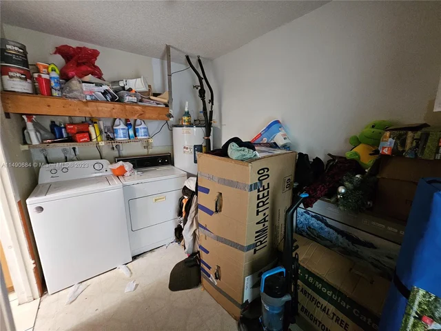 395 SW 64th Ter, Margate FL 33068