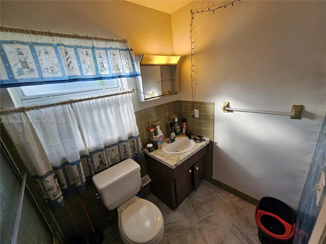 395 SW 64th Ter, Margate FL 33068