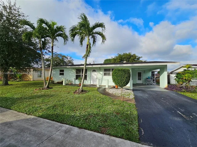 395 SW 64th Ter, Margate FL 33068