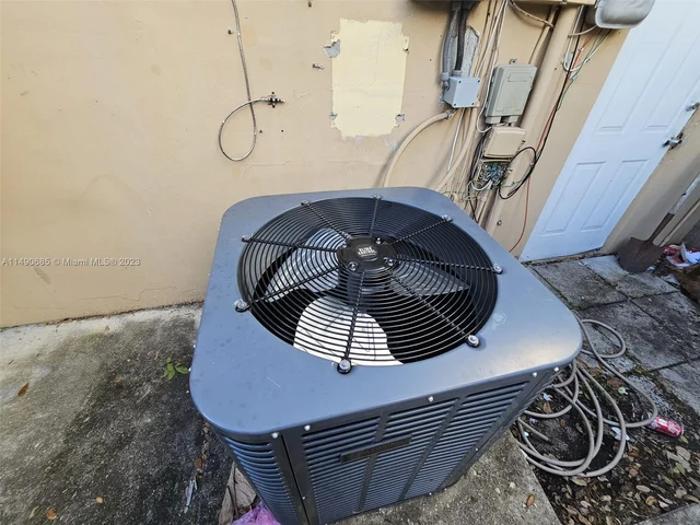 7999 NW 3rd Pl, Margate FL 33063